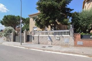 Chalet en venta en Llinars del Valles