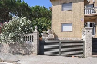 Chalet en venta en Llinars del Valles