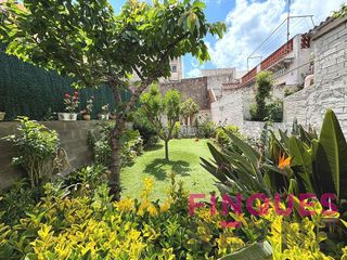 Casa adosada en venta en Barri de Tueda en Sant Feliu de Guíxols