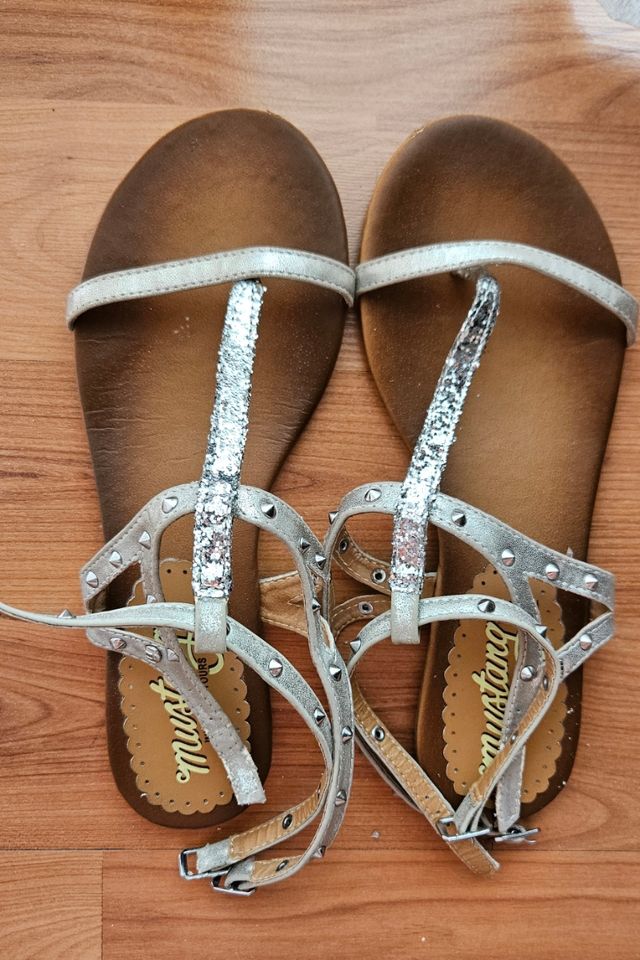 Sandalias planas Mustang 41 - Plata