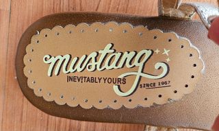 Sandalias planas Mustang 41 - Plata