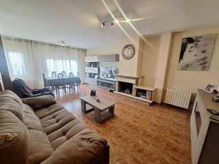 Casa adosada en venta en Sant Esteve Sesrovires