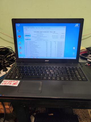 Portátil Acer Aspire 5744 - i3