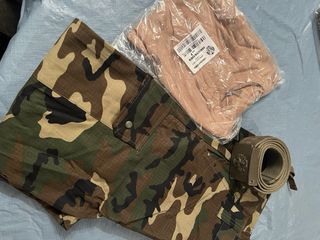 Ropa militar y accesorios