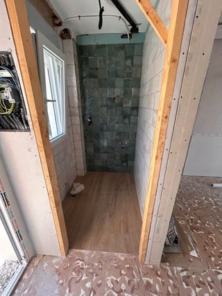 Oficial de 1ª en construcción Enlosador pro