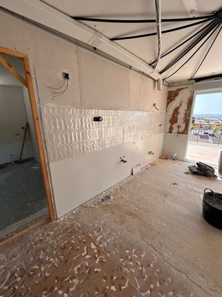 Oficial de 1ª en construcción Enlosador pro