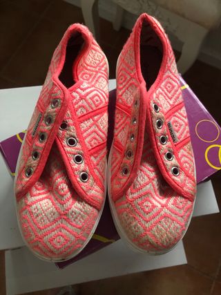 Zapatillas Victoria niña coral