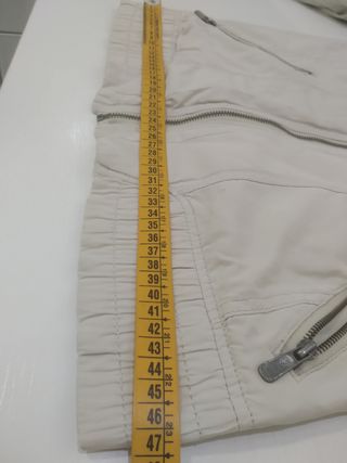Cazadora Bershka beige - Talla L 