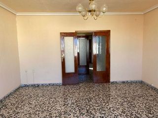 Piso en venta en Yecla