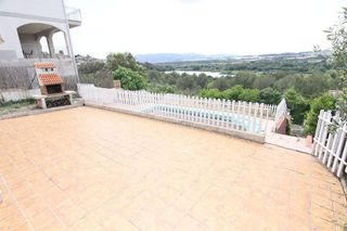 Chalet en venta en Abrera