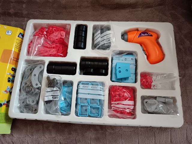 Estuche Construcción Hazlo Tú +550 piezas