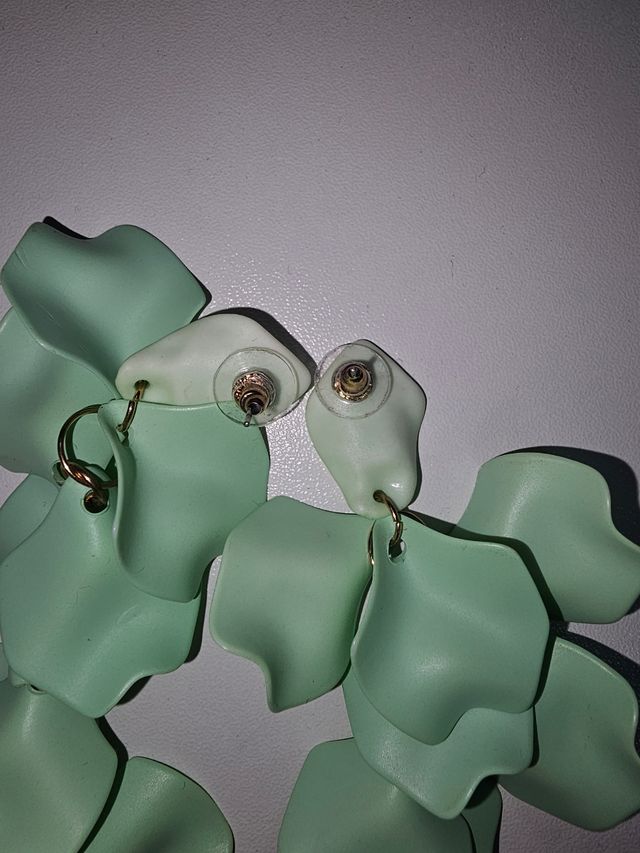 Pendientes largos verdes