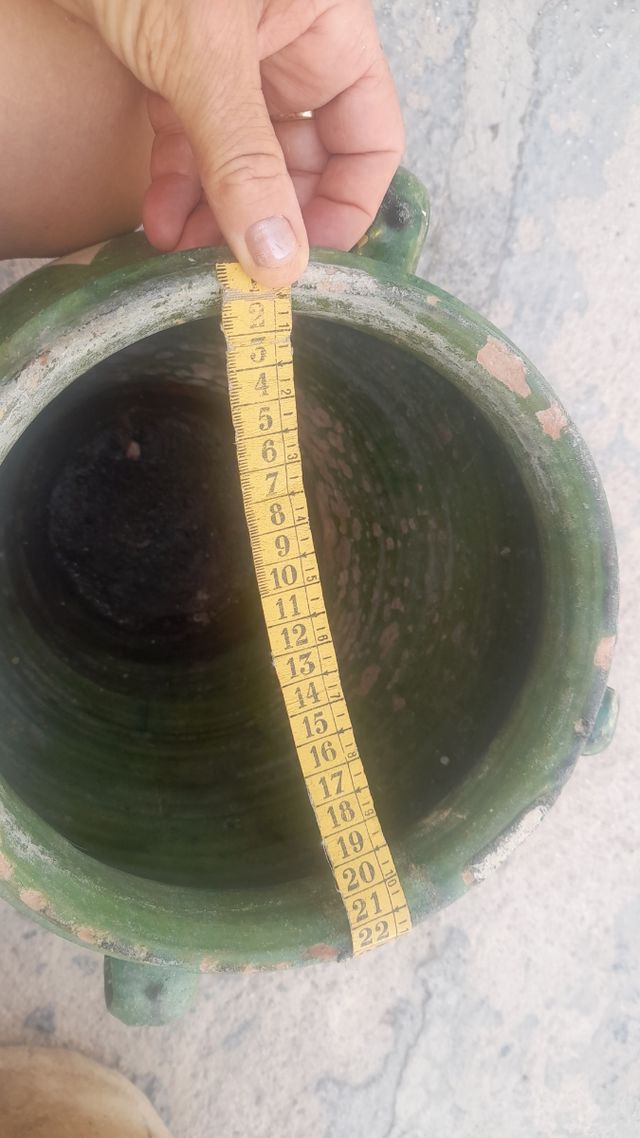 2 tinajas de barro  echas artesanal  para adornar.