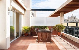 Ático en venta en Sant Antoni en Barcelona