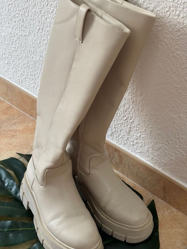 Botas altas beige
