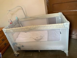 Cuna viaje + colchón + vestidura con cubre colchon