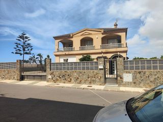 Chalet en venta en Carretera Mojonera – Cortijos de Marín en Roquetas de Mar