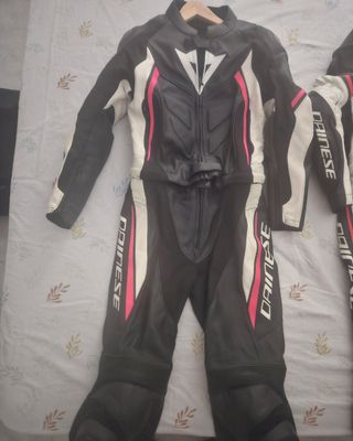Traje moto cuero Dainese mujer talla 46
