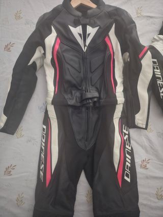 Traje moto cuero Dainese mujer talla 46
