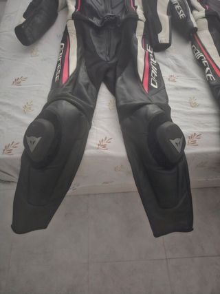 Traje moto cuero Dainese mujer talla 46
