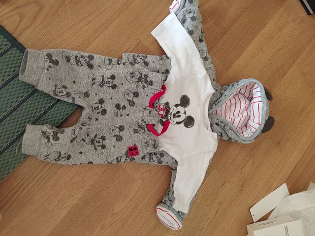 Mono bebé Mickey Mouse