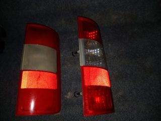 pilotos traseros Ford Tourneo Connect 2006