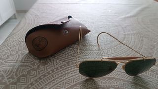 Ray-Ban Aviator: Gafas de sol doradas