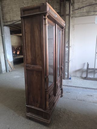 Vitrina Antigua de Madera