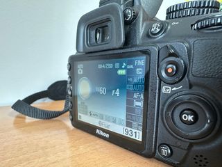 Nikon D3100 + Objetivo 18-55mm VR