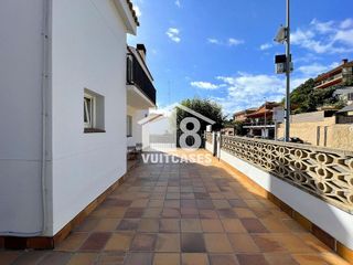 Chalet en venta en Sant Vicenç de Montalt