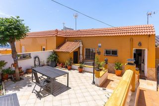 Chalet en venta en Castell del Rey en Almería