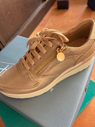 Zapatillas Stonefly doradas