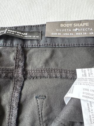 Pantalones BODY SHAPE negros, talla S