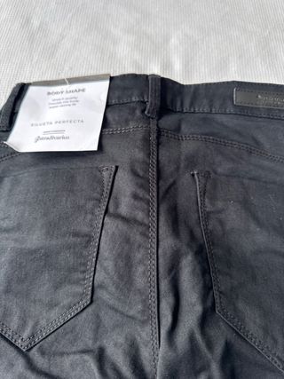 Pantalones BODY SHAPE negros, talla S
