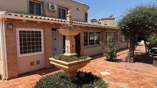 Chalet en venta en La Siesta - El Salado - Torreta en Torrevieja