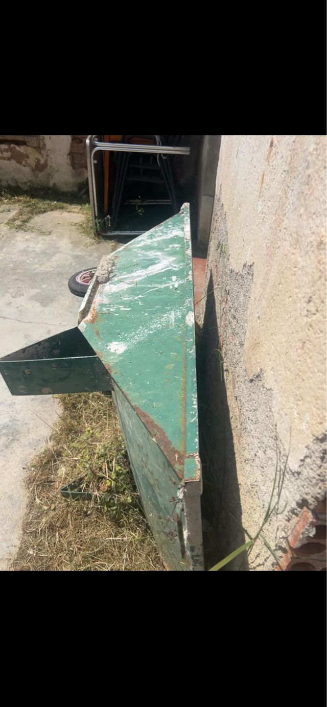 Batea metálica antigua