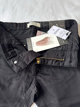 Pantalones negros push up