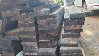 Madera tablones oscuros