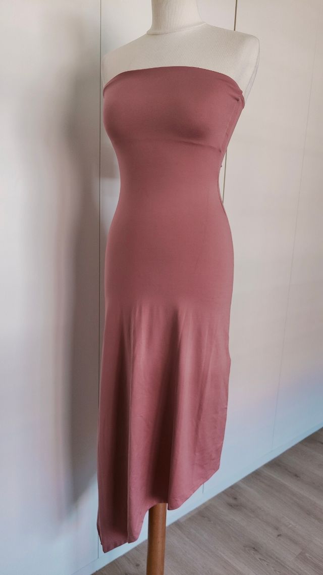 Vestido NUEVO rosa bandeau bajo desigual  S 36