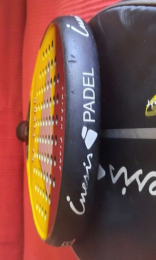 Raqueta padel Dualt 75 Carbon Fight
1 sola raqueta