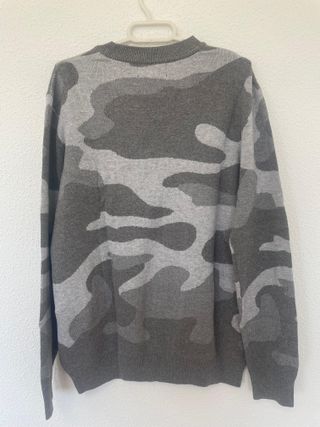 Jersey Bershka camuflaje talla S