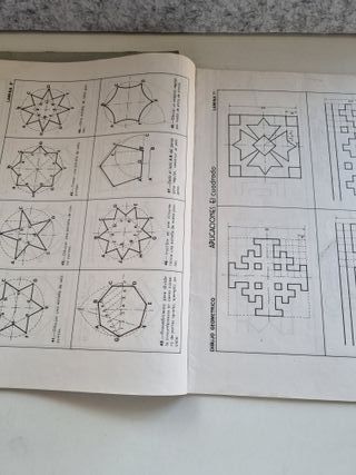 2 librillos de dibujo técnico. Editorial Bruño. 85