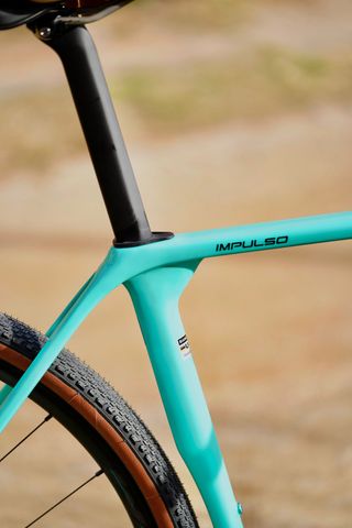 Bicicleta gravel Bianchi Impulso Comp GRX 610