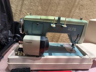 Máquina coser Alfa Antigua
