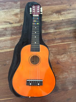 Guitarra Infantil Naranja con funda
