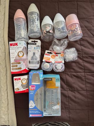 Lote biberones + chupetes bebé
