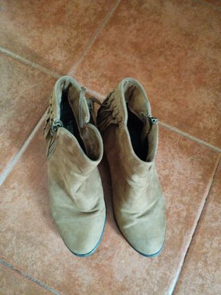 Botines Marrón con flecos