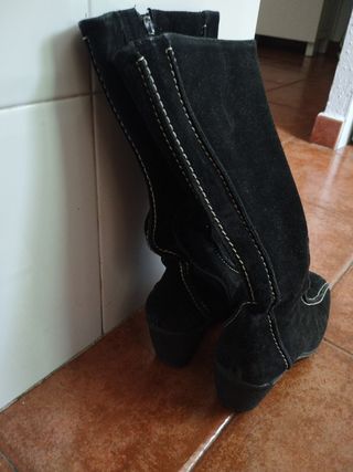 Botas ante negras tacón cuña