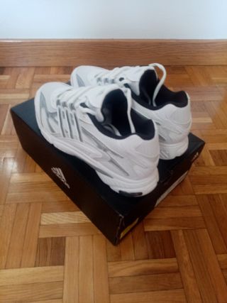 Zapatillas Adidas Temper Run 2 - Talla 42