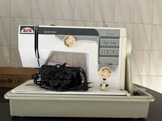 Máquina coser Alfa Splendor 3252